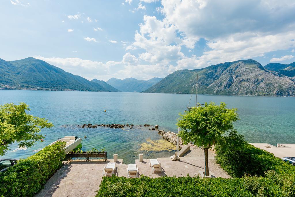 Villa Luxury Stone On The Sea With Private Pool And View Kotor Exterior photo